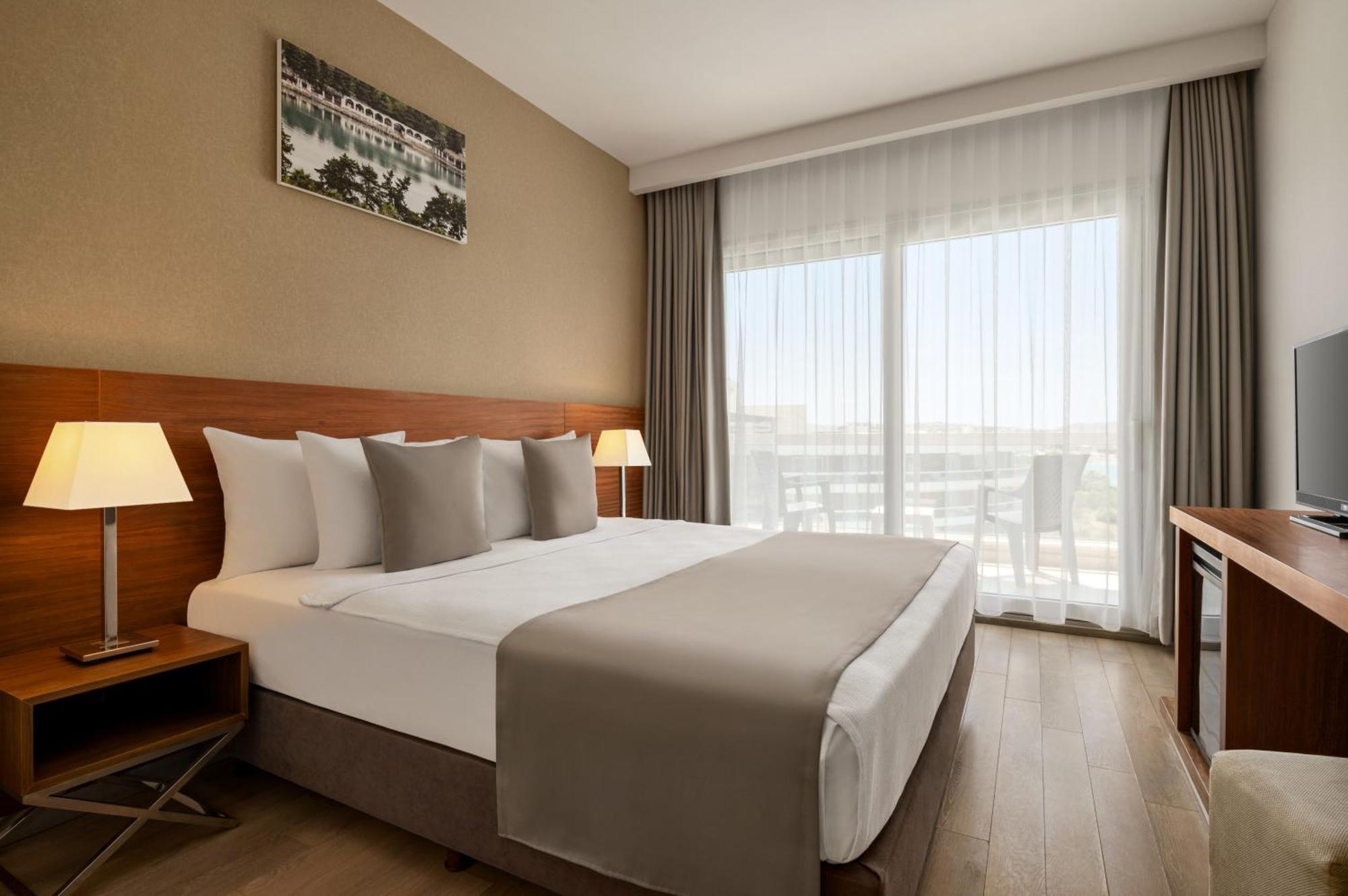 La Quinta By Wyndham Cesme Hotell İzmir Eksteriør bilde