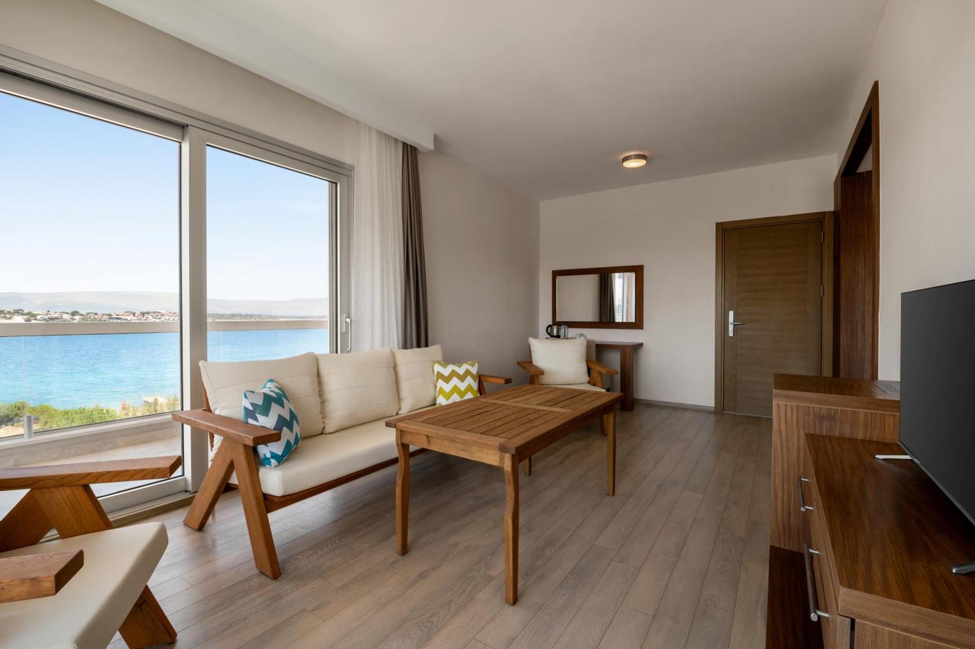 La Quinta By Wyndham Cesme Hotell İzmir Eksteriør bilde