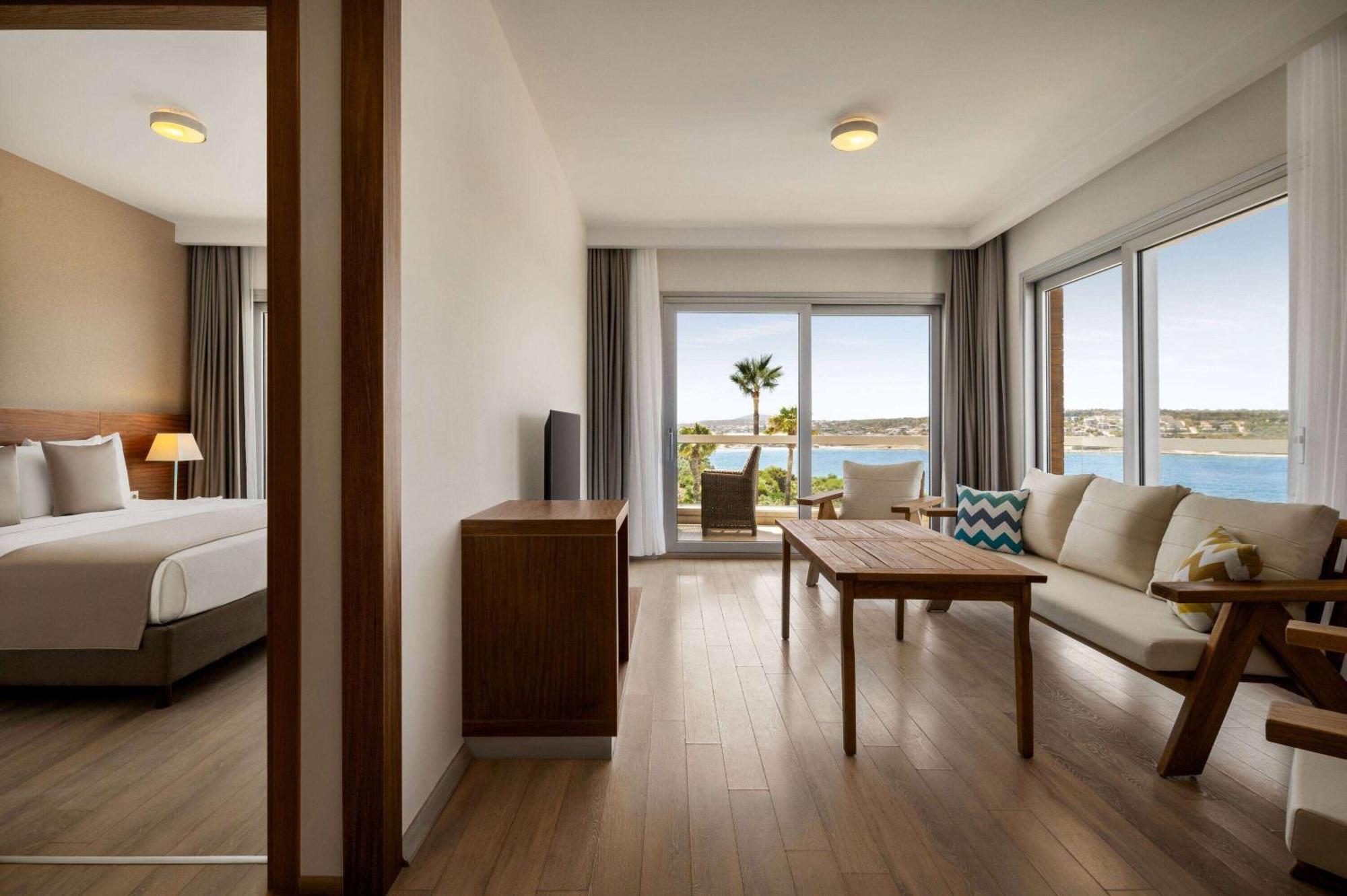 La Quinta By Wyndham Cesme Hotell İzmir Eksteriør bilde